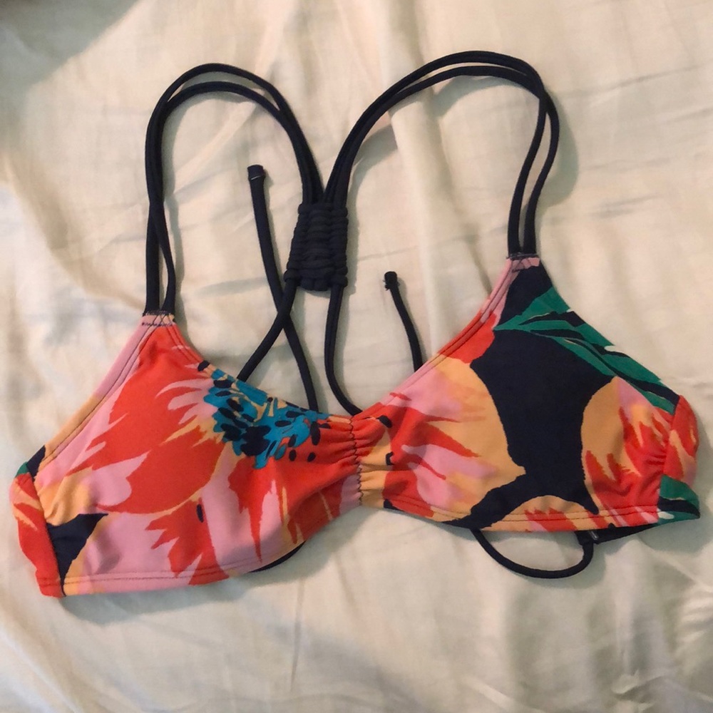 Aerie swim top size XS